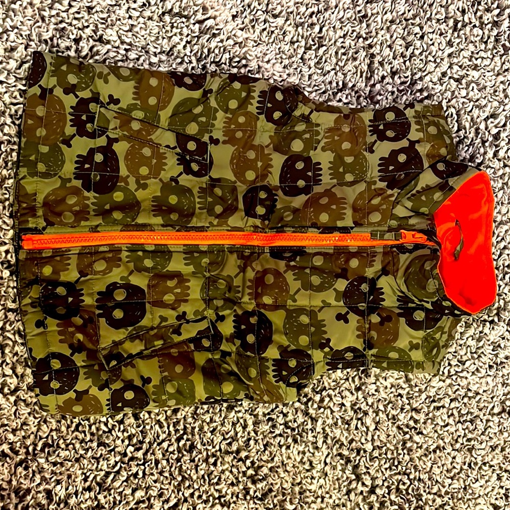 Skull print puffer vest